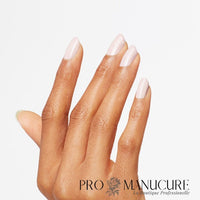 OPI-Vernis-Traditionnel-Do-you-take-Lei-Away-Hand