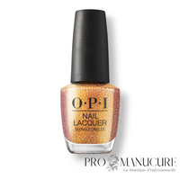 Flacon de vernis à ongles OPI Butter Me Up Toffee, teinte doré toffee scintillant, collection Good Enough to Treat.