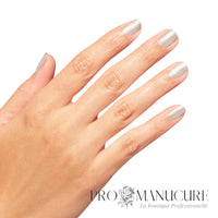 Vernis-Semi-Permanent-GelColor-OPI-Hands-in-The-Clouds-Hands