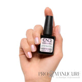 CND Shellac Moonlight & Roses avec manucure nacrée rose et blanche