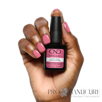 Manucure rose fuchsia doux avec CND Shellac Pacific Rose 12,5 ml