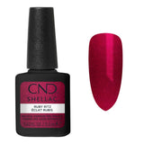 Nuancier CND Shellac Ruby Ritz – rouge rubis intense aux reflets scintillants
