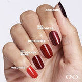 Shellac-Bordeaux-Babe-Hand